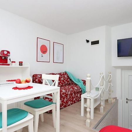 Sha La La - Charming, Unique Studio In A Historic Building Next To A Castle, Wifi, Smart Tv, Washer-Dryer باكار المظهر الخارجي الصورة